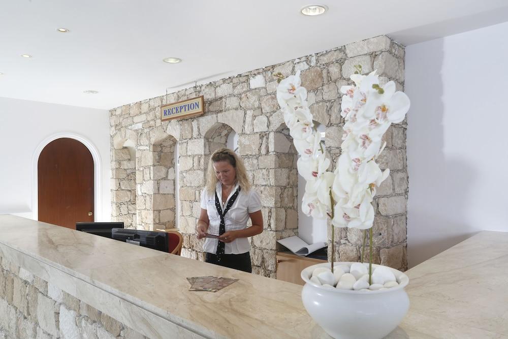 Kapetanios Aqua Resort Coral Bay Exteriér fotografie